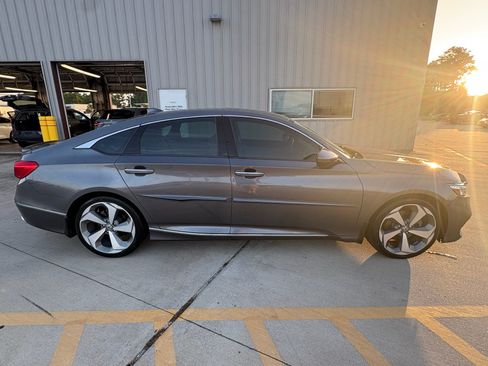 Certified 2020 Honda Accord Touring image 9