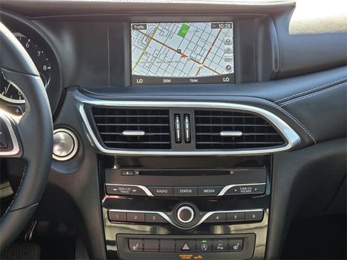 Used 2019 INFINITI QX30 w/ Cargo Package image 17