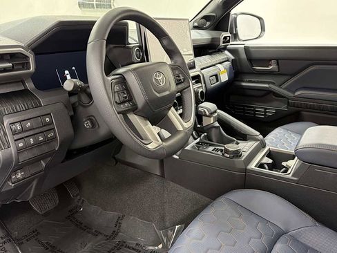 New 2026 Toyota 4Runner 4WD image 12