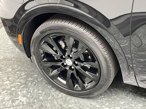 Certified 2023 Buick Envision Avenir AWD/4WD image 37