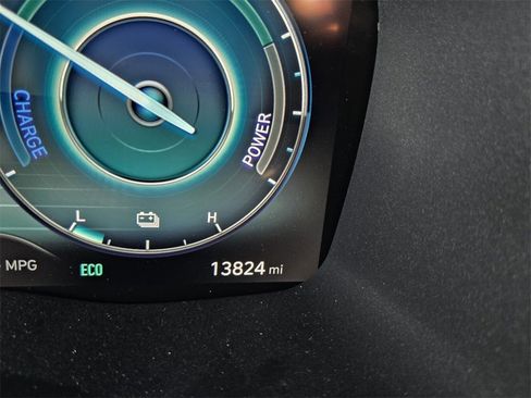 Used 2023 Hyundai Santa Fe SEL Premium image 24