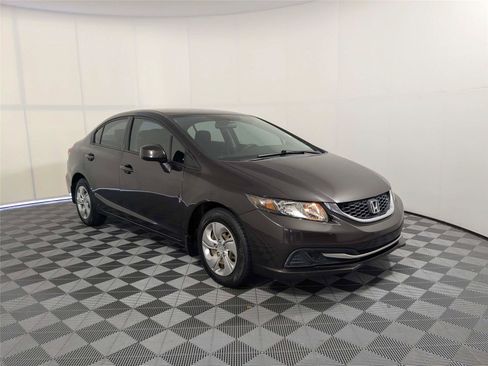 Used 2013 Honda Civic LX image 4