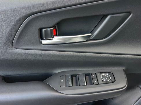 New 2026 Toyota Prius FWD image 10
