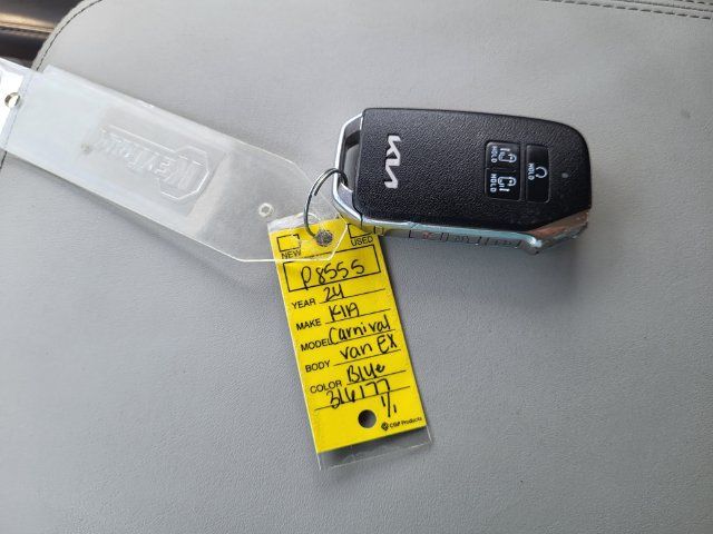 Certified 2024 Kia Carnival EX FWD image 23