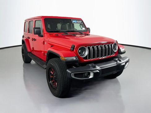 Used 2024 Jeep Wrangler Unlimited Sahara w/ Technology Group AWD/4WD image 3