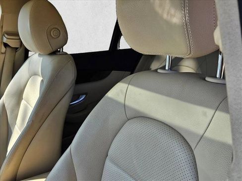 Used 2018 Mercedes-Benz GLC 300 4MATIC image 12