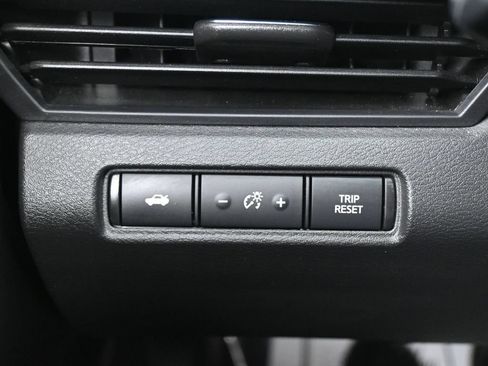Used 2023 Nissan Altima 2.5 SR FWD image 27