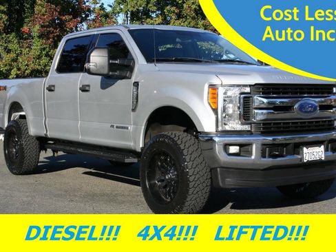Used 2017 Ford F250 XLT w/ XLT Value Package image 1