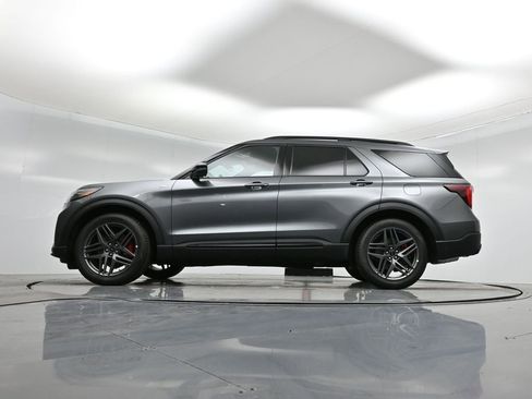 New 2026 Ford Explorer ST-Line w/ ST-Line Street Pack image 7