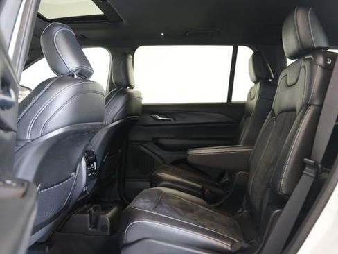 Used 2023 Jeep Grand Cherokee L Laredo AWD/4WD image 32