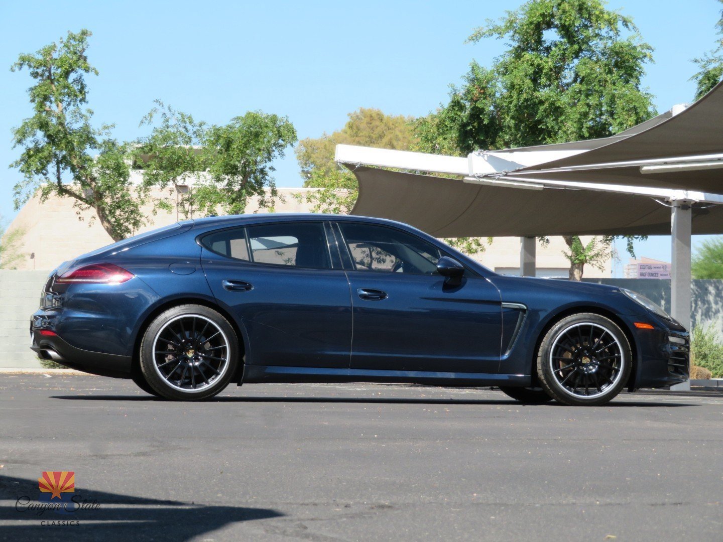 Used 2016 Porsche Panamera AWD/4WD image 2