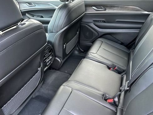 New 2025 Jeep Grand Cherokee L Limited w/ Black Appearance Package image 15