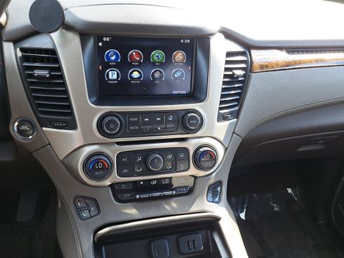 Used 2015 GMC Yukon XL Denali w/ Premium Package image 21