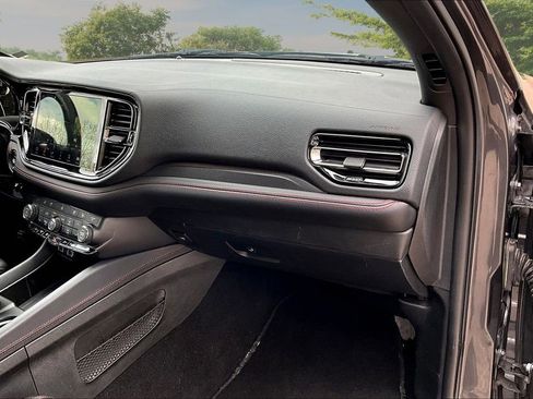 Used 2024 Dodge Durango GT AWD/4WD image 16