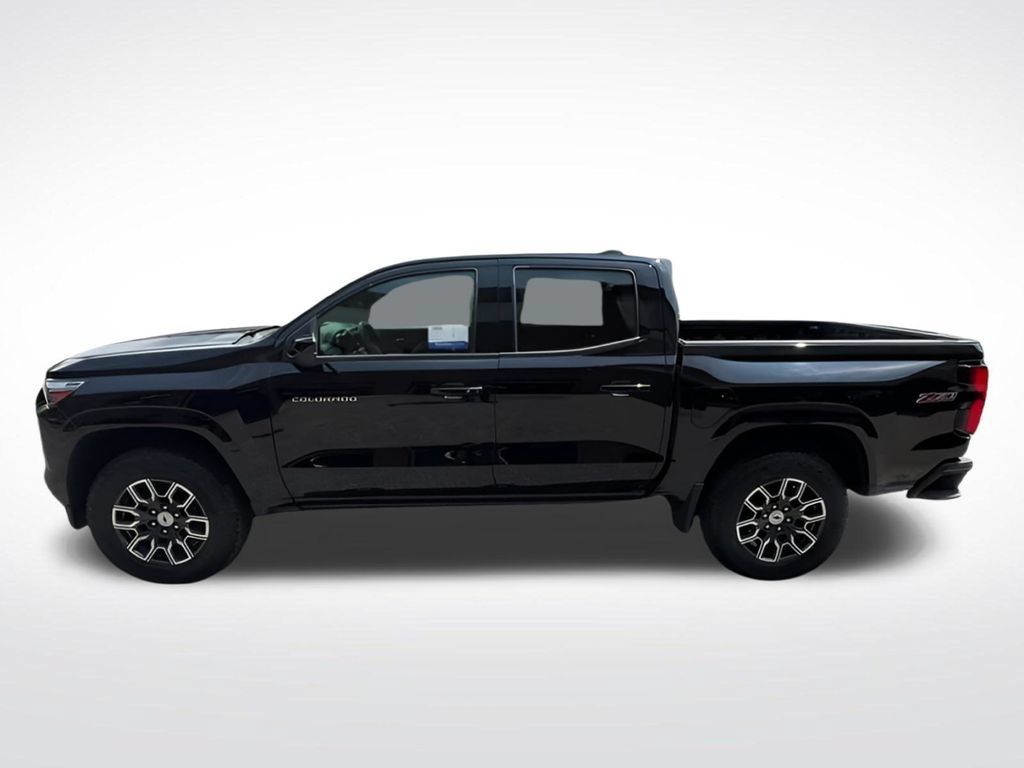 Used 2023 Chevrolet Colorado Z71 AWD/4WD image 8