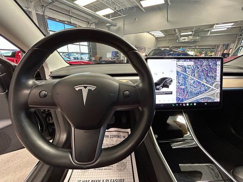 Used 2018 Tesla Model 3 Long Range AWD/4WD image 8