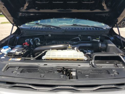 Used 2023 Ford Expedition XLT AWD/4WD image 8