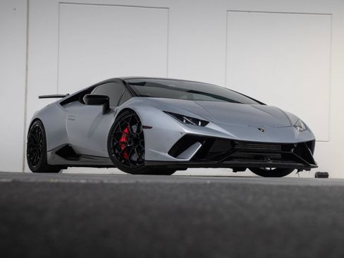 Used 2018 Lamborghini Huracan AWD/4WD image 11