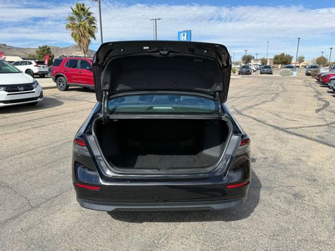 Used 2023 Honda Accord EX image 33