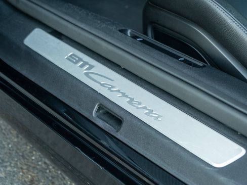 Certified 2025 Porsche 911 Carrera RWD image 38