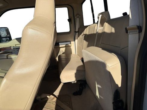 Used 2008 Ford F250 FX4 image 11