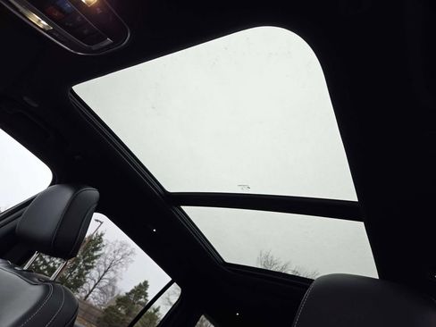 New 2025 Jeep Grand Cherokee L Limited image 9