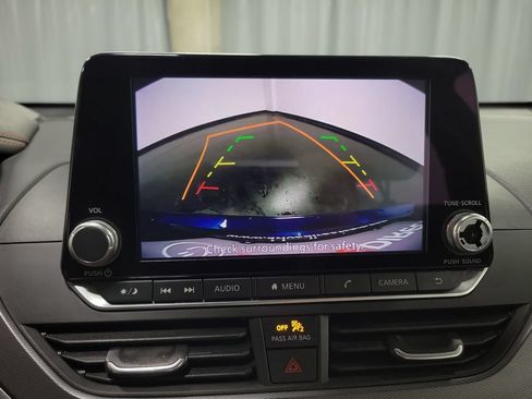 Used 2023 Nissan Altima 2.5 SR FWD image 20