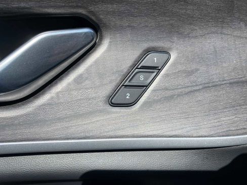 Used 2021 Jeep Grand Cherokee L Limited AWD/4WD image 18