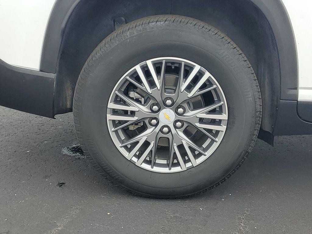 Used 2024 Chevrolet Traverse LT w/ LPO, Floor Liner Package AWD/4WD image 34