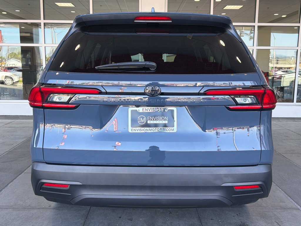 Certified 2025 Toyota Grand Highlander FWD image 12