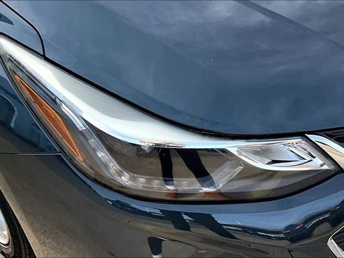 Used 2017 Chevrolet Cruze LT image 27