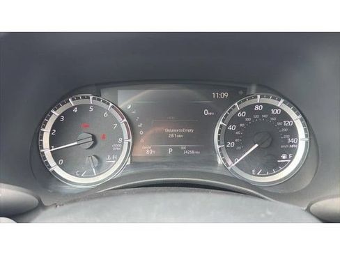 Certified 2025 Toyota Highlander LE FWD image 24