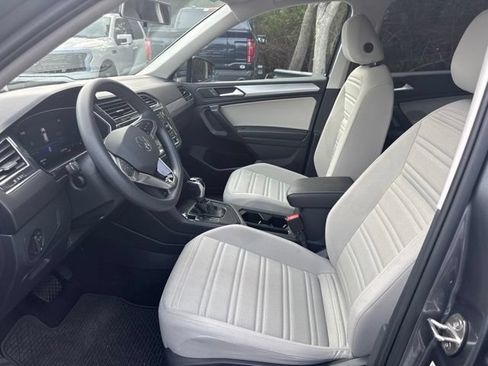 Used 2022 Volkswagen Tiguan S FWD image 8