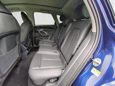 Used 2025 Audi Q5 Premium Plus w/ Premium Plus AWD/4WD image 22