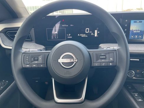 Certified 2025 Nissan Kicks SV FWD image 14