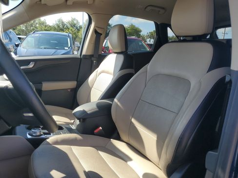 Used 2020 Ford Escape Titanium FWD image 19