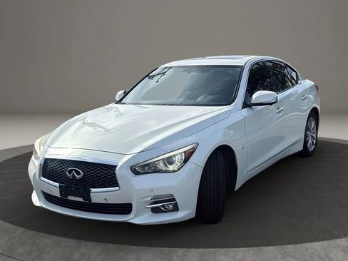 Used 2015 INFINITI Q50 Premium w/ Deluxe Touring Package image 3