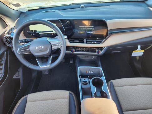 New 2026 Chevrolet Equinox ACTIV w/ Convenience Package III FWD image 9