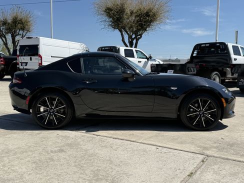 Used 2025 MAZDA MX-5 Miata RF Grand Touring image 3