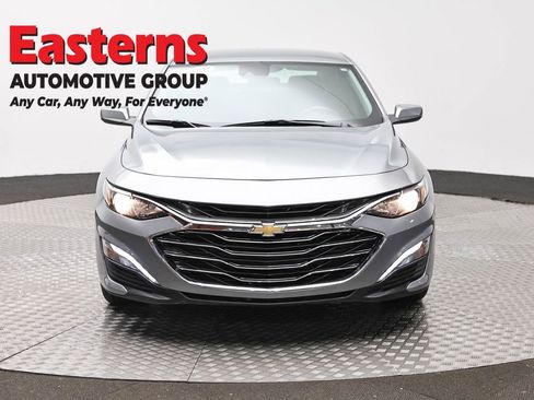 Used 2024 Chevrolet Malibu LT FWD image 2