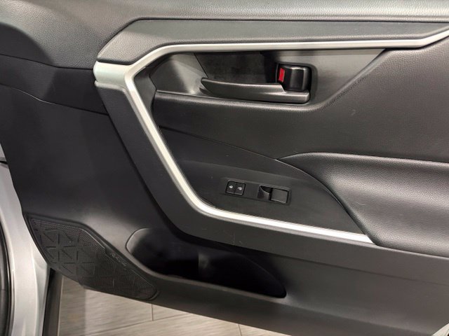 Used 2019 Toyota RAV4 LE w/ Carpet Mat Package FWD image 13