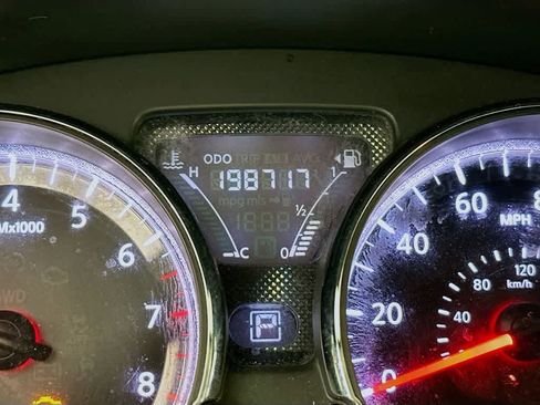 Used 2015 Nissan Versa SV image 19