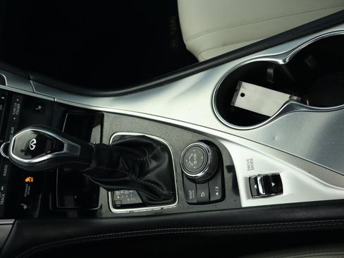 Used 2017 INFINITI Q60 3.0t w/ Premium Plus Package 3.0T image 19