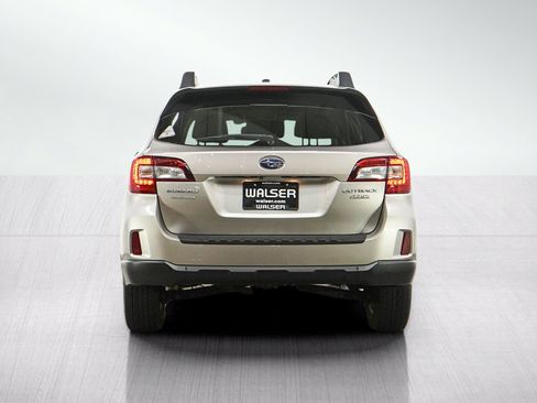 Used 2015 Subaru Outback 2.5i Premium AWD/4WD image 4