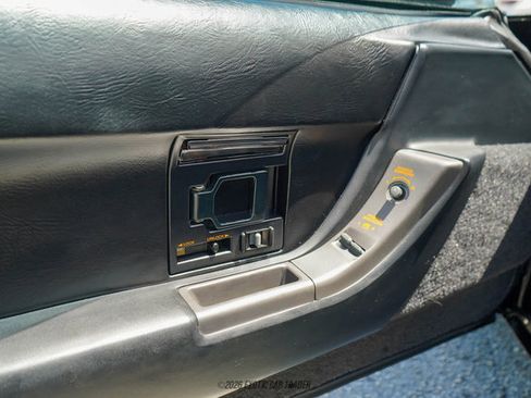 Used 1990 Chevrolet Corvette ZR-1 RWD image 39
