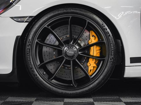 Used 2015 Porsche 911 GT3 RWD image 12