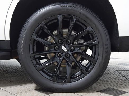 Used 2023 Cadillac Escalade Sport Platinum w/ LPO, ONYX Package image 23