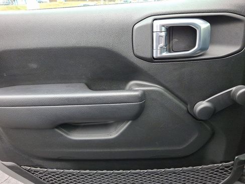 Used 2022 Jeep Wrangler Unlimited Willys image 14