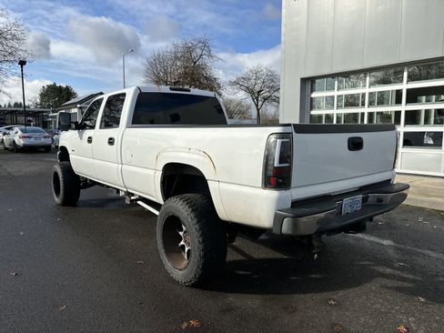 Used 2007 Chevrolet Silverado 2500 LT w/ Heavy-Duty Power Package image 3