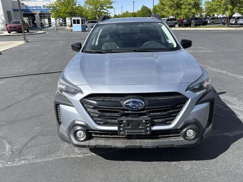 Used 2025 Subaru Outback Onyx Edition AWD/4WD image 3